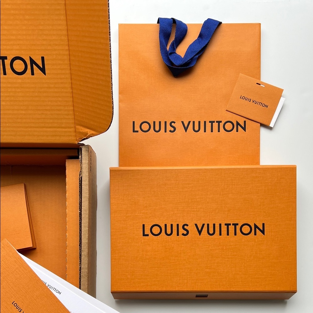 Authentic Louis Vuitton Packaging Set - Picture 3 of 15